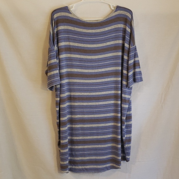 Lularoe Irma - Picture 2 of 2